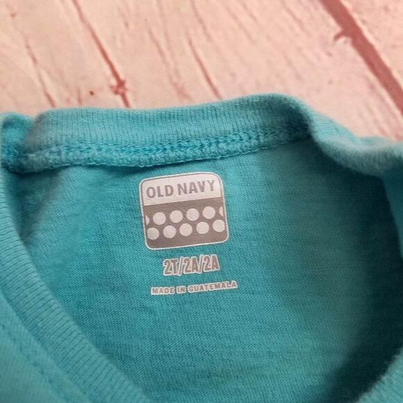 Old Navy trouble shirt 2T - Picture 3 of 3